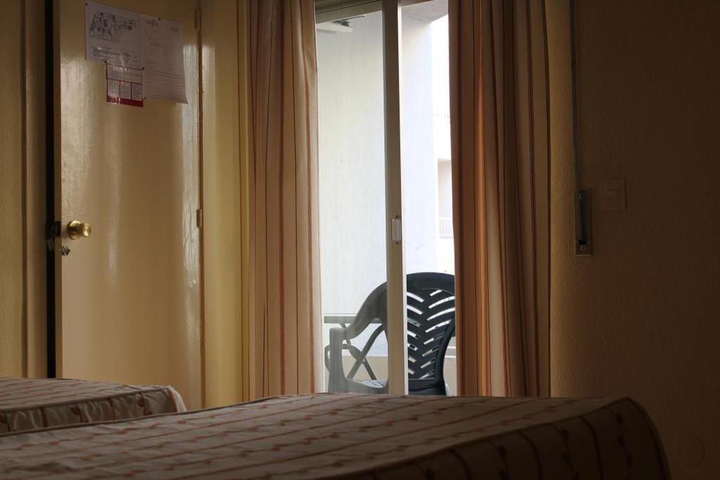Hostal Andalucia Альмуньекар Экстерьер фото