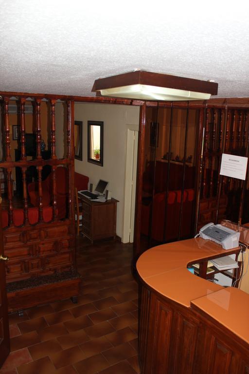 Hostal Andalucia Альмуньекар Экстерьер фото