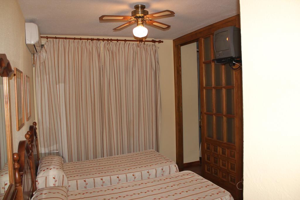 Hostal Andalucia Альмуньекар Экстерьер фото
