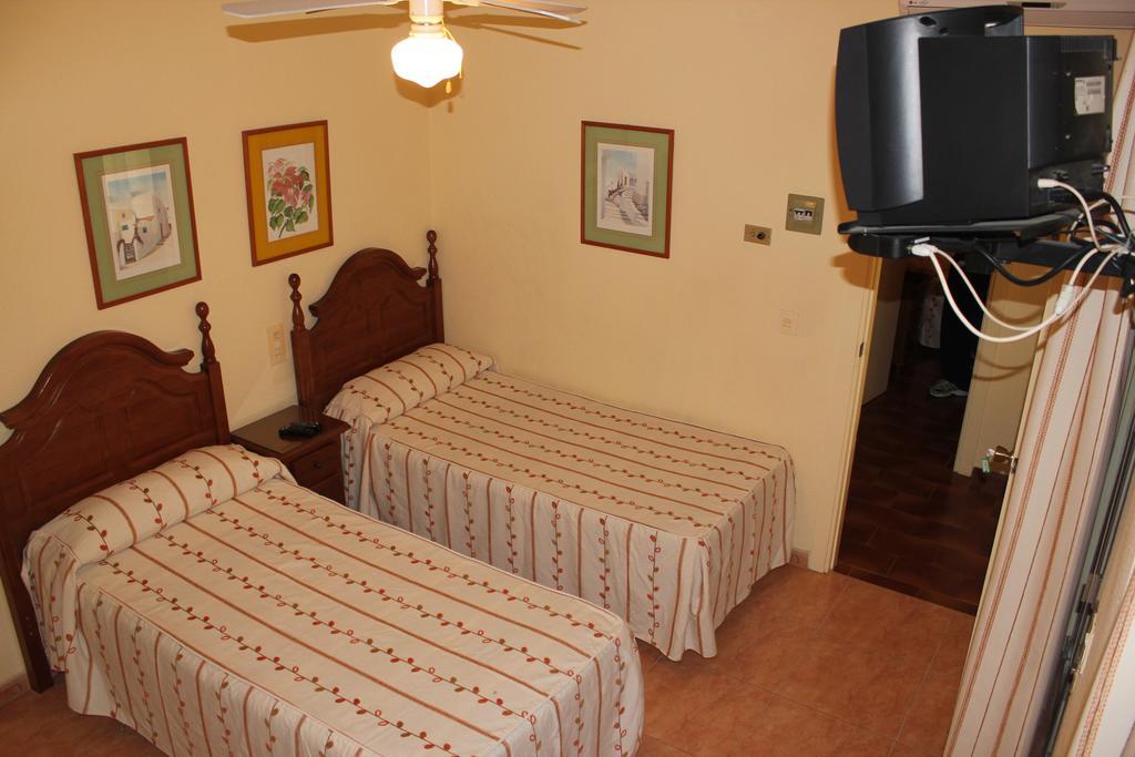 Hostal Andalucia Альмуньекар Номер фото